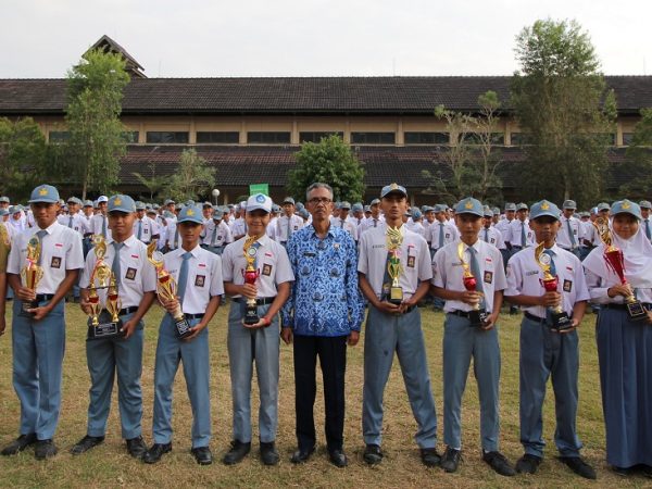 3 Siswa SMK Negeri 1 Gombong Melaju ke Tingkat Provinsi Jawa Tengah pada LKS Tahun 2017