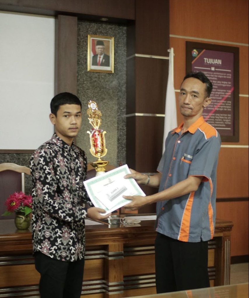 Juara 1 LKS SMK IT Network Systems Administration Tingkat Kabupaten Kebumen