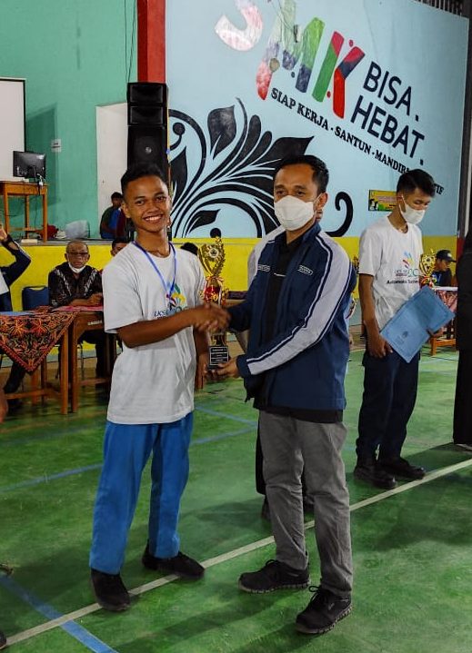 Juara Harapan 1 LKS SMK Teknik Kendaraan Ringan Otomotif Tingkat Kabupaten Kebumen